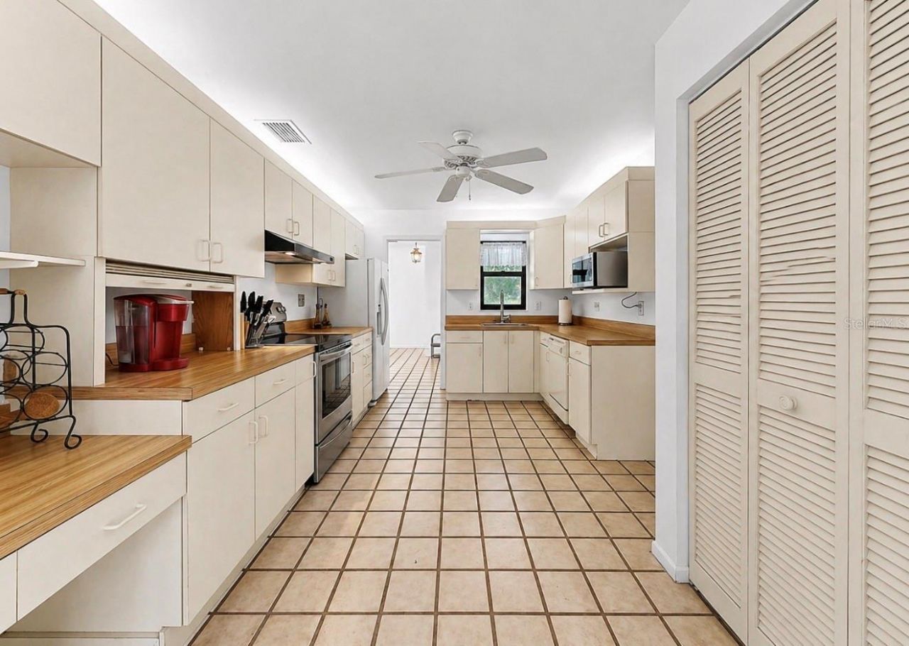 948 Winter Garden Drive, Sarasota, FL 34243 Photo