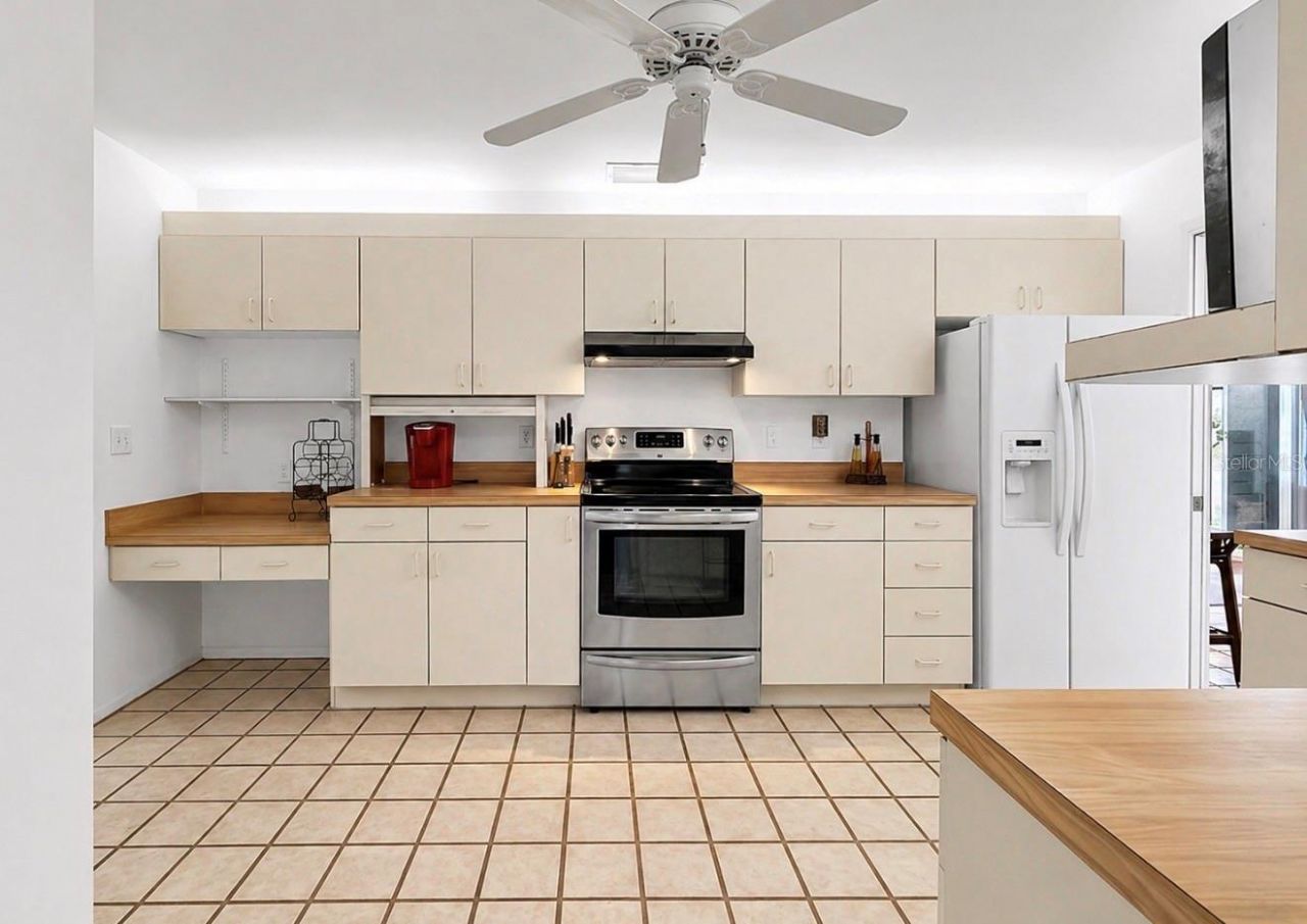 948 Winter Garden Drive, Sarasota, FL 34243 Photo
