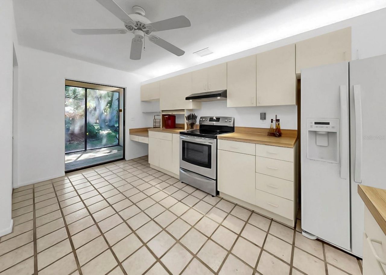 948 Winter Garden Drive, Sarasota, FL 34243 Photo