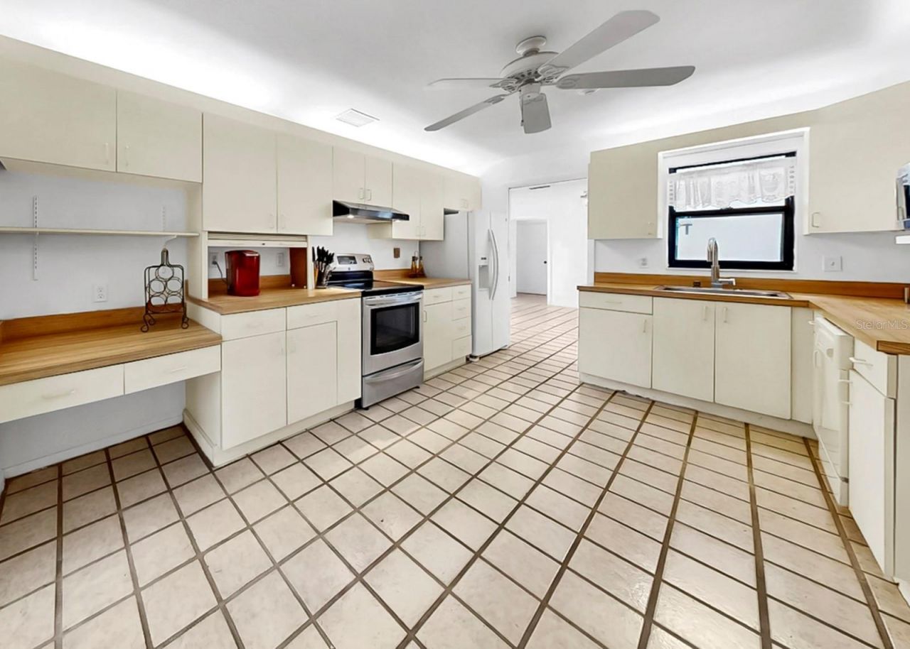 948 Winter Garden Drive, Sarasota, FL 34243 Photo