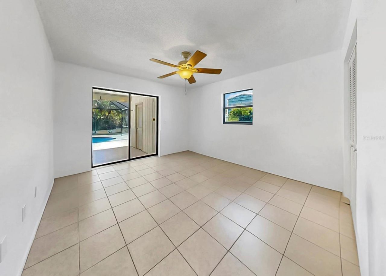 948 Winter Garden Drive, Sarasota, FL 34243 Photo