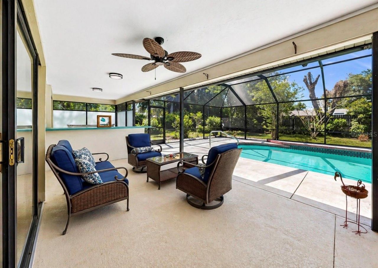 948 Winter Garden Drive, Sarasota, FL 34243 Photo
