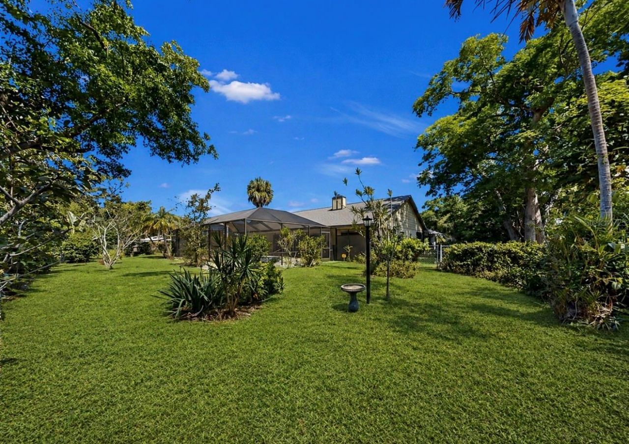 948 Winter Garden Drive, Sarasota, FL 34243 Photo