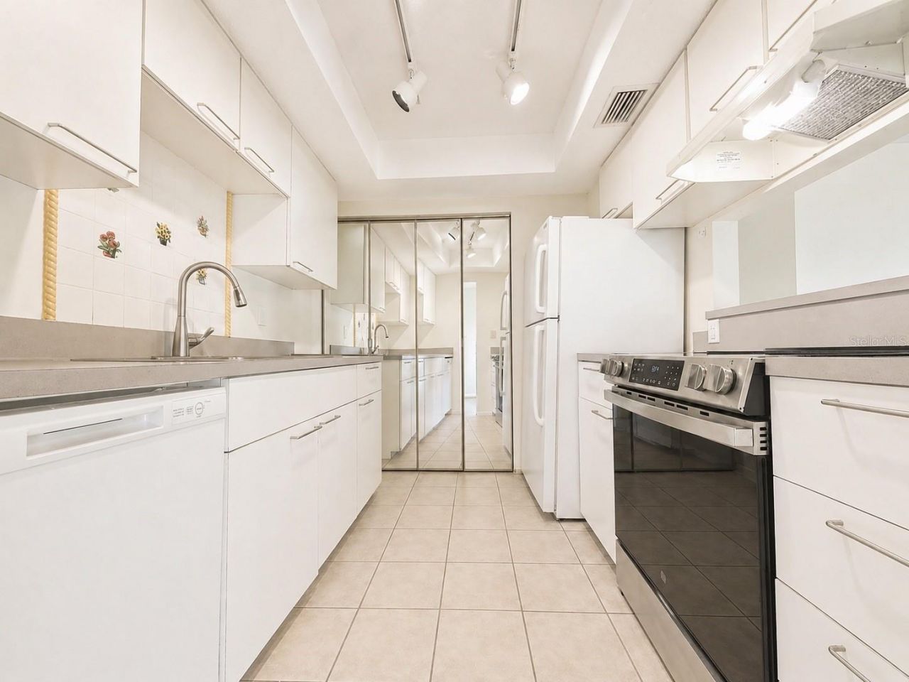 723 115th Avenue N, Unit 2106, Saint Petersburg, FL 33716 Photo