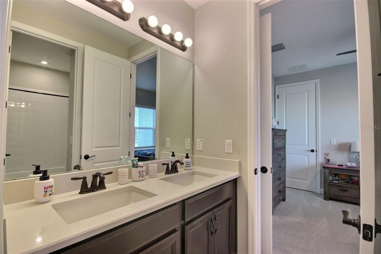 10563 Piedra Dr, Palmetto, FL 34221 Photo
