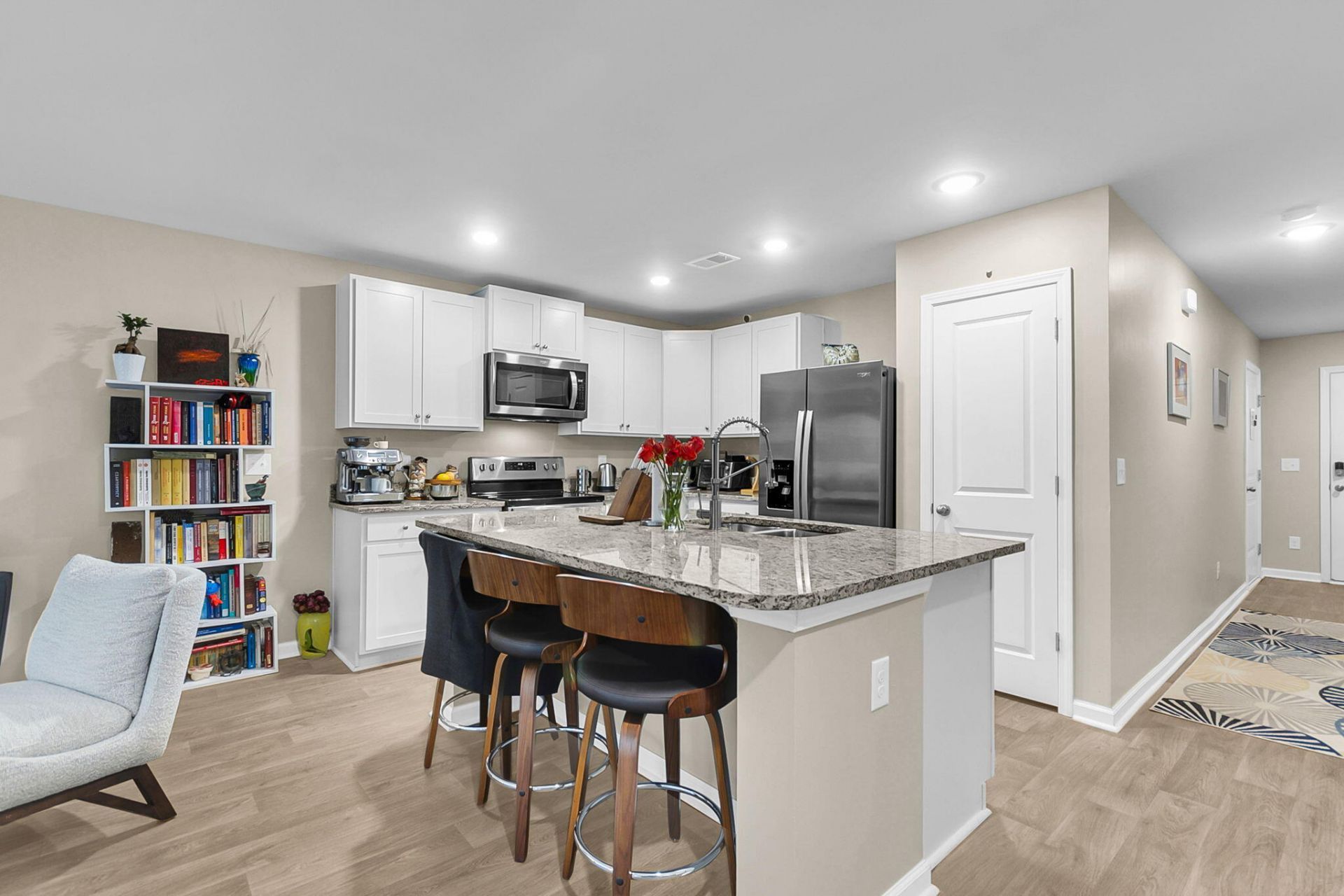 4613 Palm View Circle Photo 6