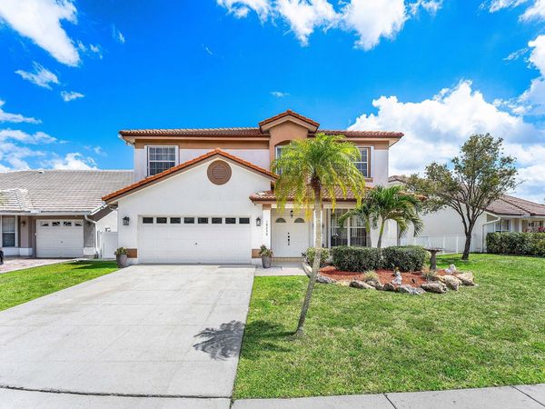 18250 Blue Lake Way, Boca Raton, FL 33498