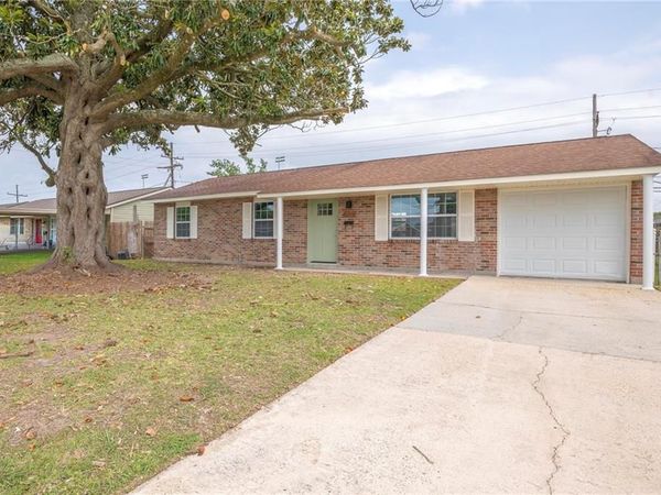 1212 CARROLLWOOD Drive, LaPlace, LA 70068