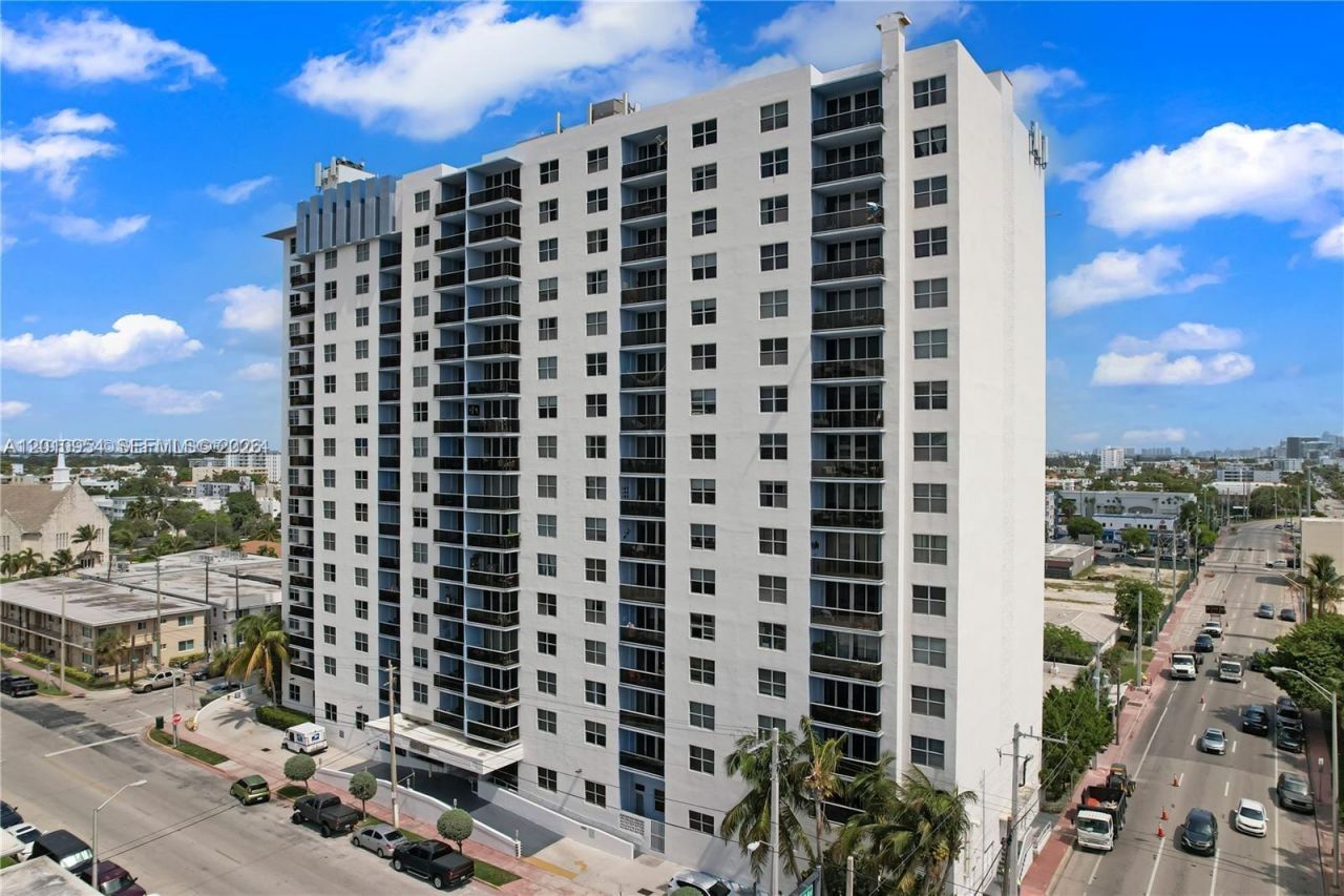 401 69th St, Unit 605, Miami Beach, FL 33141 Photo