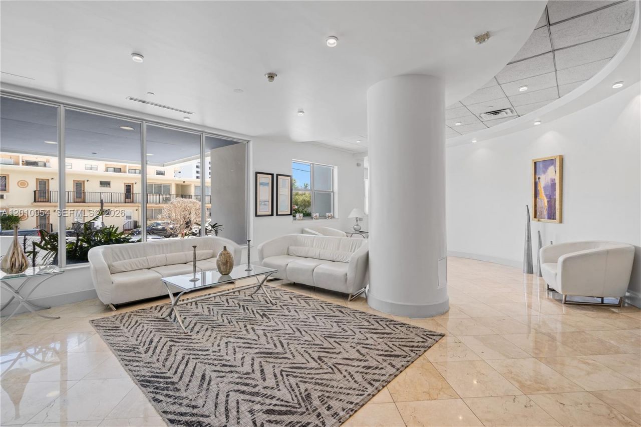 401 69th St, Unit 605, Miami Beach, FL 33141 Photo
