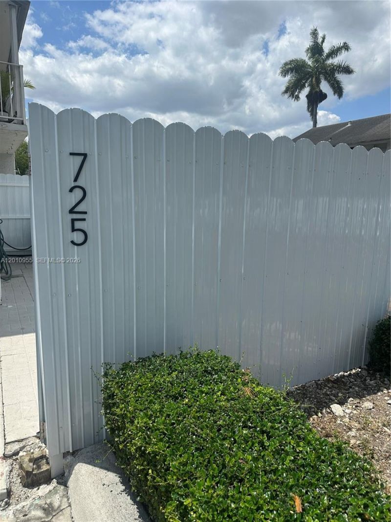 8460 SW 156th Pl , Unit 725, Miami, FL 33193 Photo