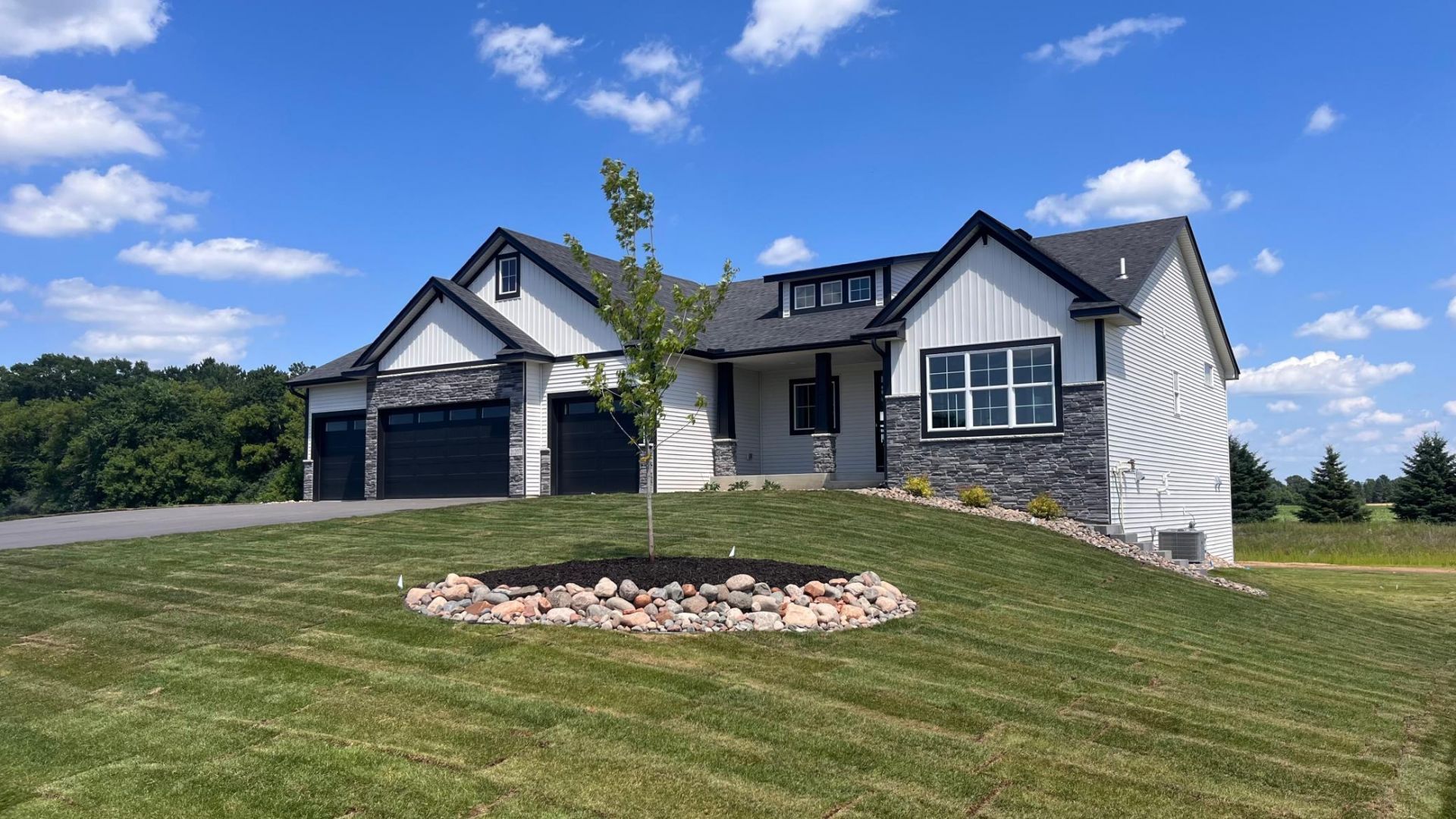 21207 Tippecanoe Street NE, East Bethel, MN 55011
