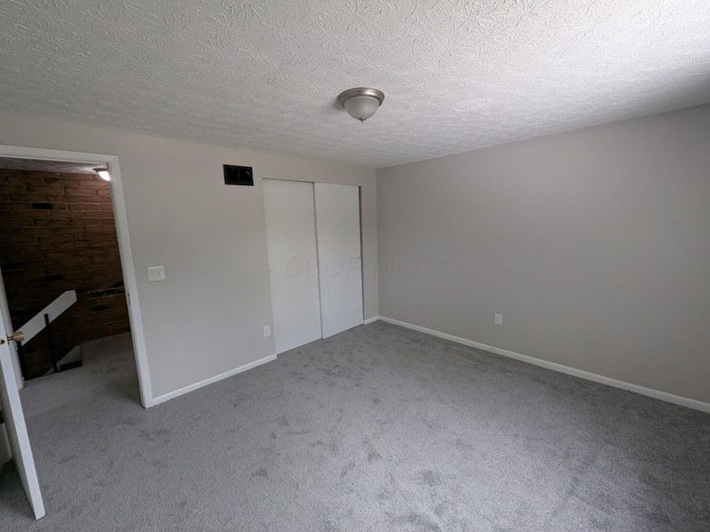 2440 Burgandy Lane , Unit B, Columbus, OH 43232 Photo 9