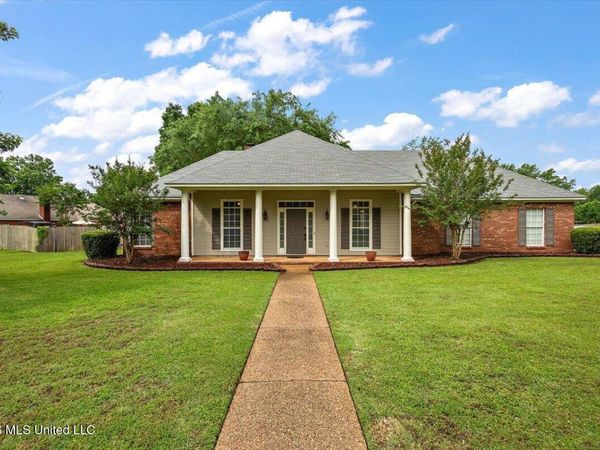 428 Jordan Ridge Place, Madison, MS 39110