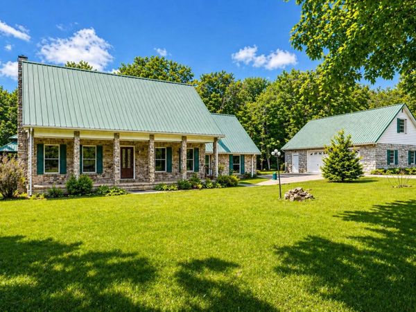 831 Defeated Creek Rd , Centerville, TN 37033