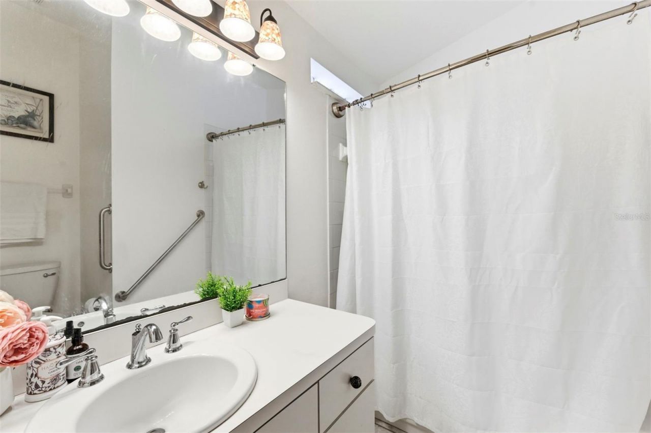 1825 Horsechestnut , Trinity, FL 34655 Photo