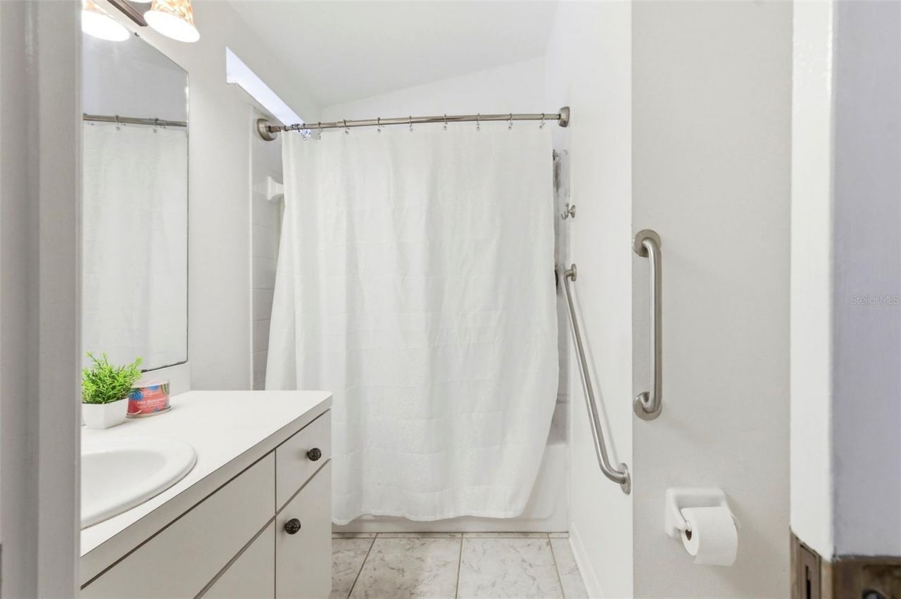 1825 Horsechestnut , Trinity, FL 34655 Photo