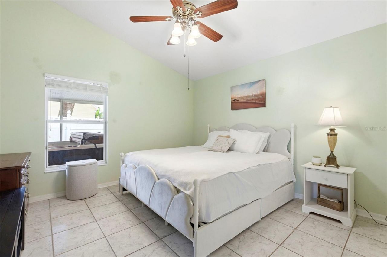 1825 Horsechestnut , Trinity, FL 34655 Photo