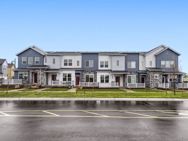 7613 S Mobile Way, Centennial, CO 80016