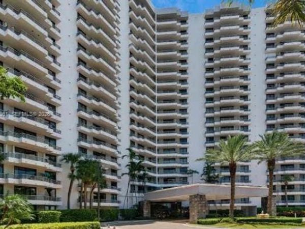 3300 NE 191st St , Unit 1011, Aventura, FL 33180
