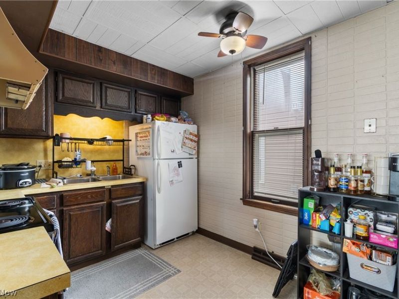 2406 S Union Avenue, Alliance, OH 44601 Photo 5