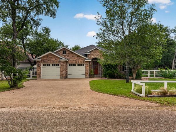 2 SONATA CIR, Wimberley, TX 78676