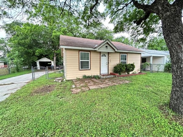2132 N Sylvania Avenue, Fort Worth, TX 76111