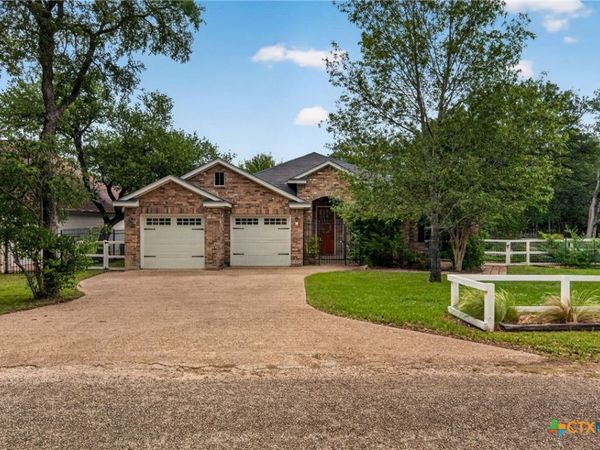 2 Sonata Circle, Wimberley, TX 78676