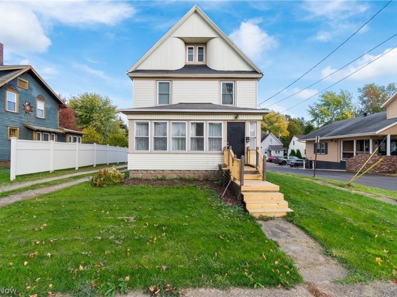 2372 S Union Avenue, Alliance, OH 44601 Photo 1