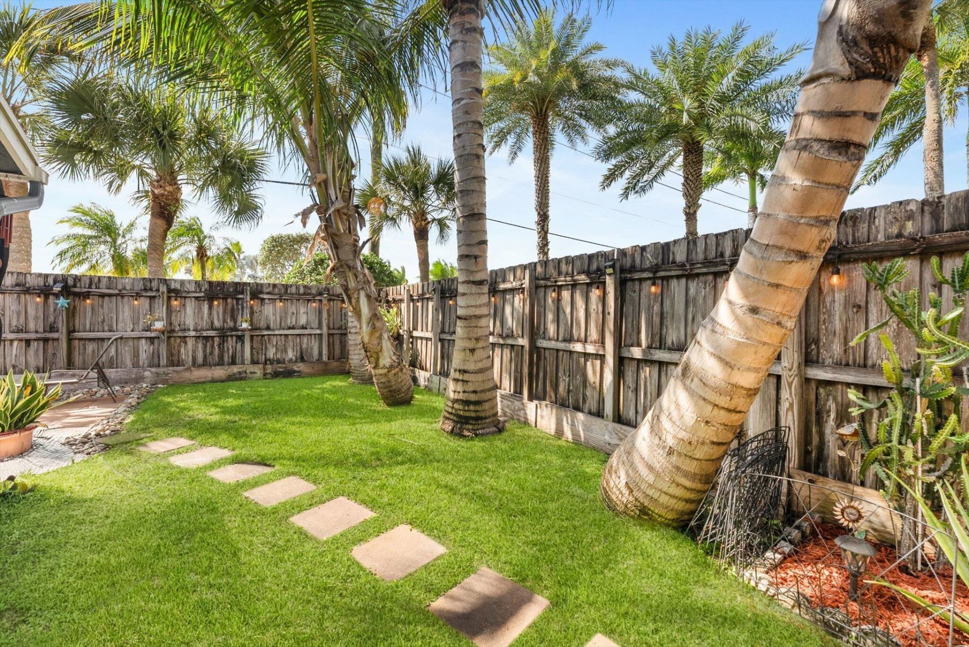 1 Hawthorne Lane, Boynton Beach, FL 33426 Photo