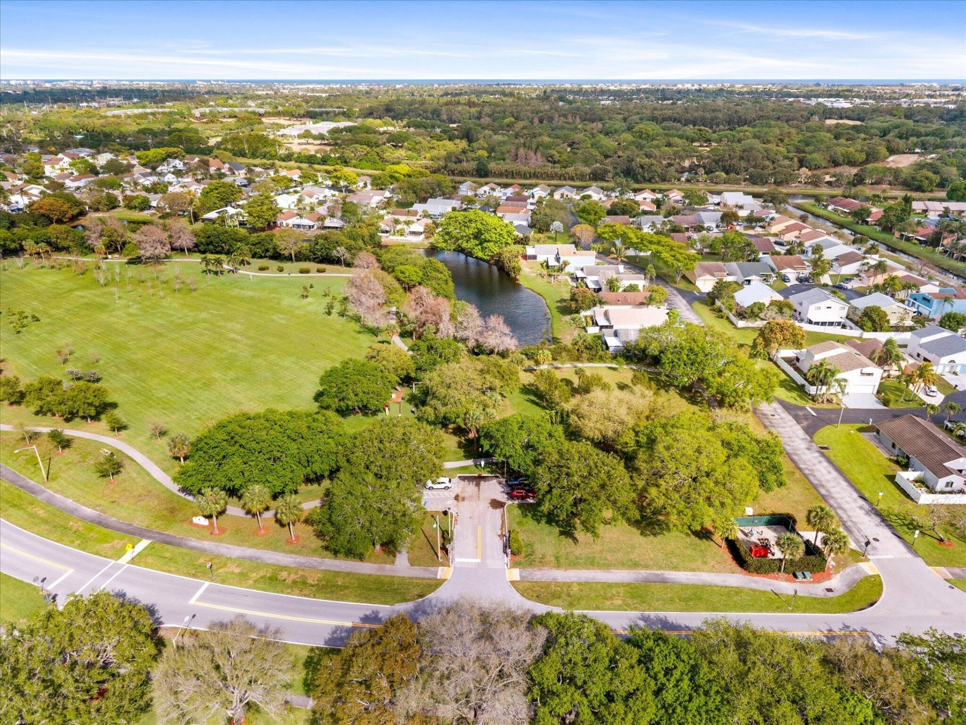 1 Hawthorne Lane, Boynton Beach, FL 33426 Photo
