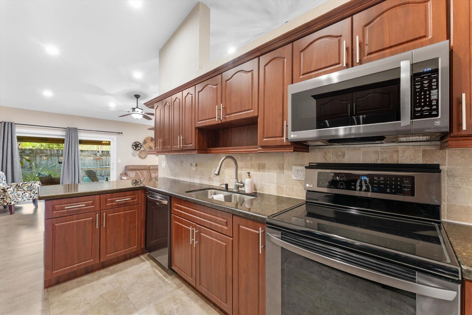 1 Hawthorne Lane, Boynton Beach, FL 33426 Photo