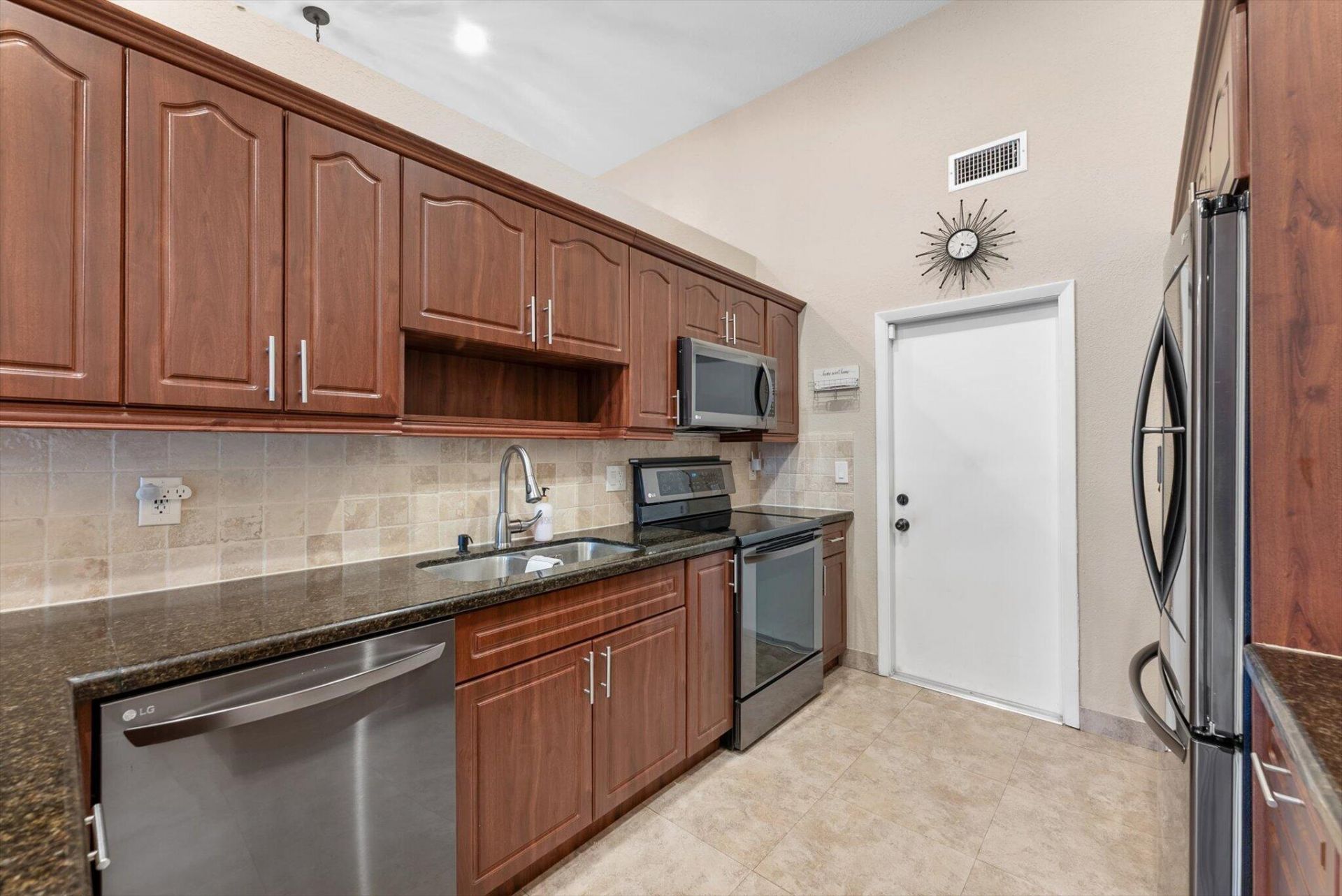 1 Hawthorne Lane, Boynton Beach, FL 33426 Photo