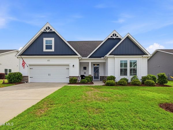 699 E Chatman Drive NW, Calabash, NC 28467