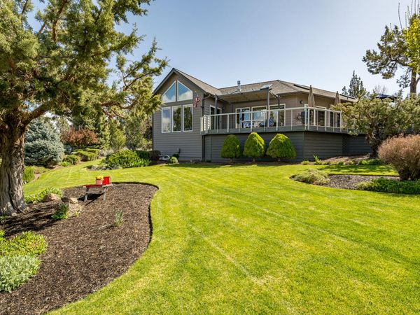 1938 Osprey Drive, Redmond, OR 97756