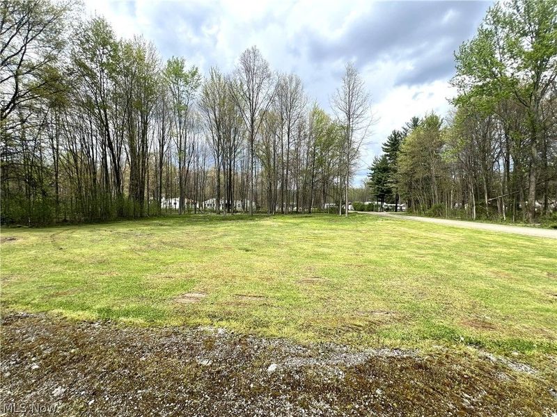 1972 Hercules Drive, Lake Milton, OH 44429 Photo 4