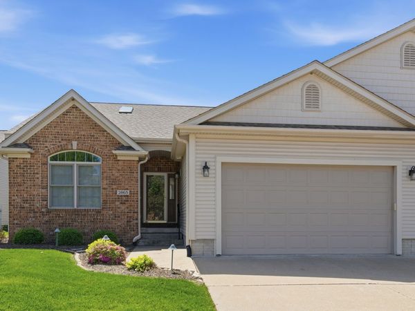 2865 Villa Court , Bettendorf, IA 52722