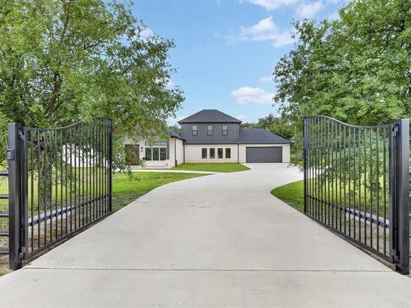 10373 Bobbie Lane, Pilot Point, TX 76258