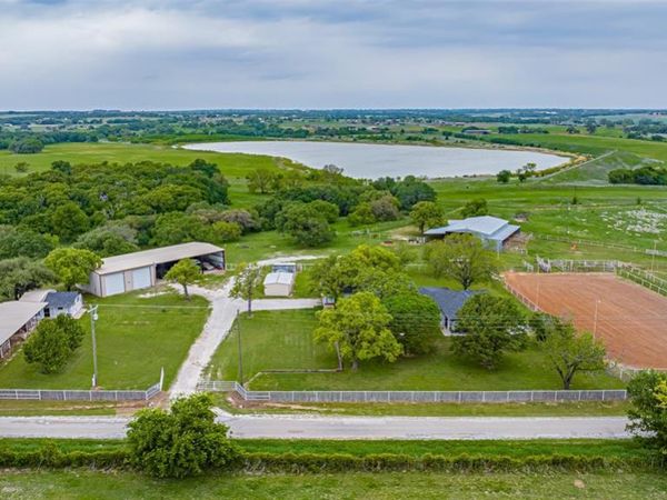 1766 CR 424, Stephenville, TX 76401