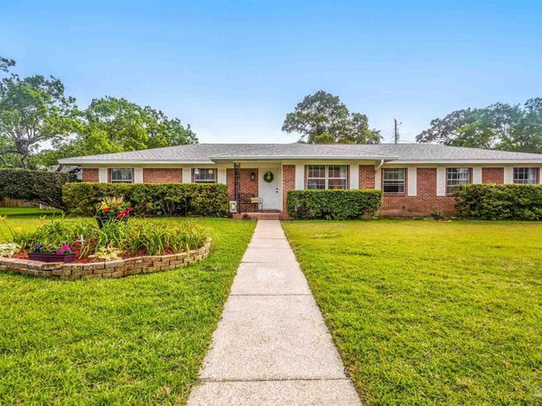 4201 Cherry Laurel Dr, Pensacola, FL 32504