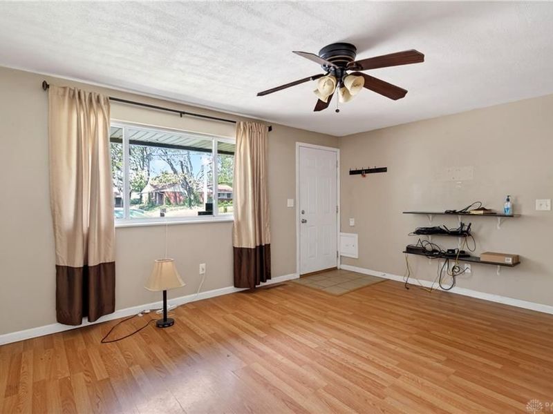 5926 Chambersburg Road, Huber Heights, OH 45424 Photo 5