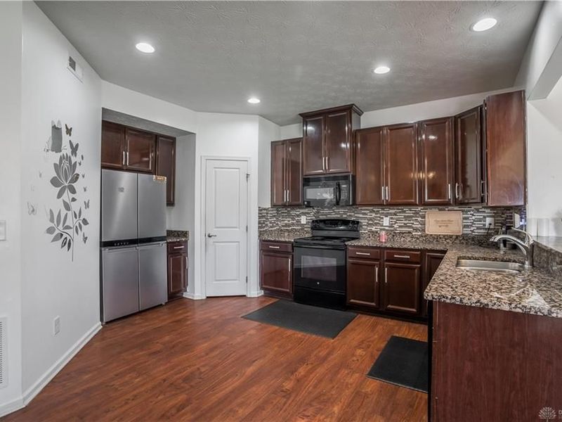 512 Reading Road, Dayton, OH 45404 Photo 10