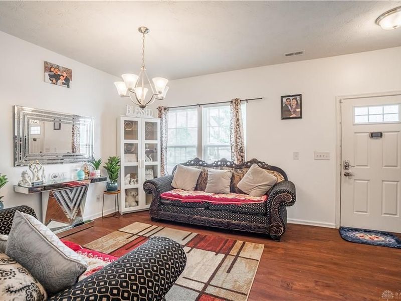 512 Reading Road, Dayton, OH 45404 Photo 4