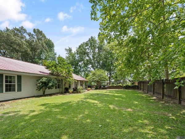 17022 Sumter Dr, Prairieville, LA 70769