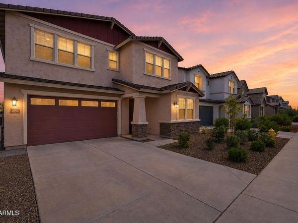 8324 E Paloma Avenue, Mesa, AZ 85212