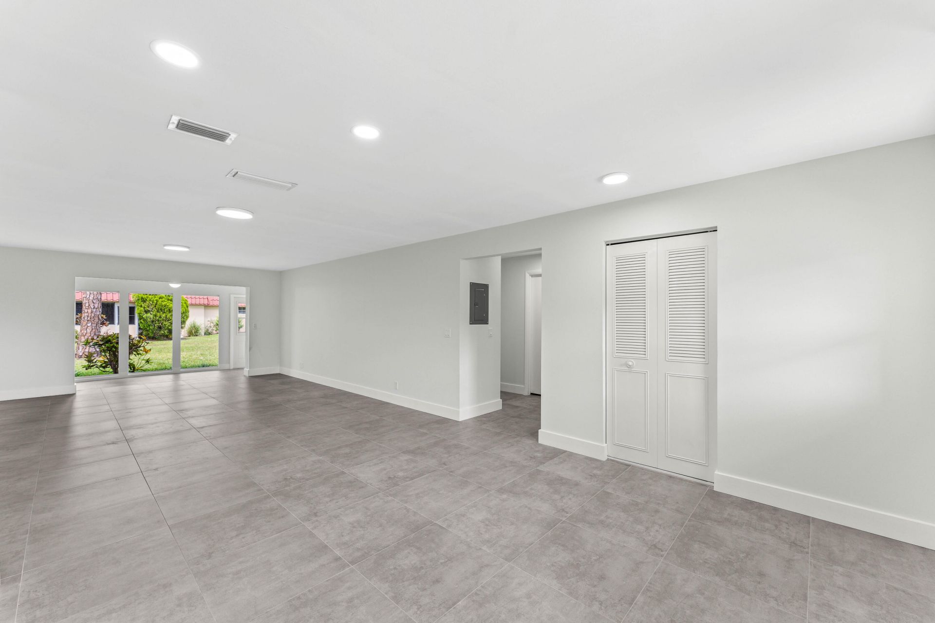 711 Laconia Circle, Unit B, Greenacres, FL 33467 Photo