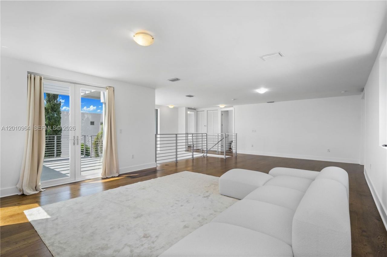 9915 NW 75th St, Unit 9915, Doral, FL 33178 Photo