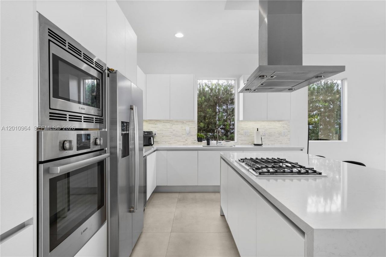 9915 NW 75th St, Unit 9915, Doral, FL 33178 Photo