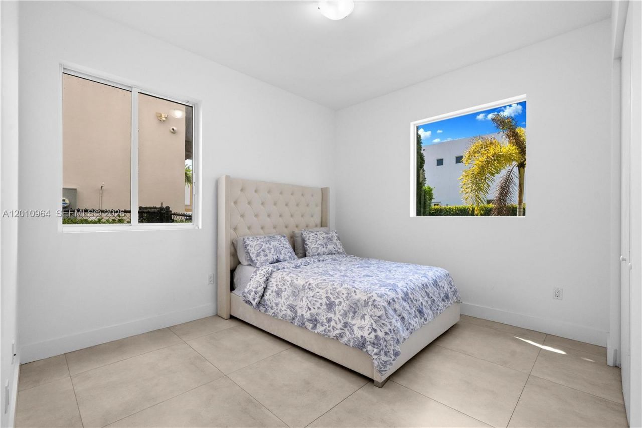 9915 NW 75th St, Unit 9915, Doral, FL 33178 Photo