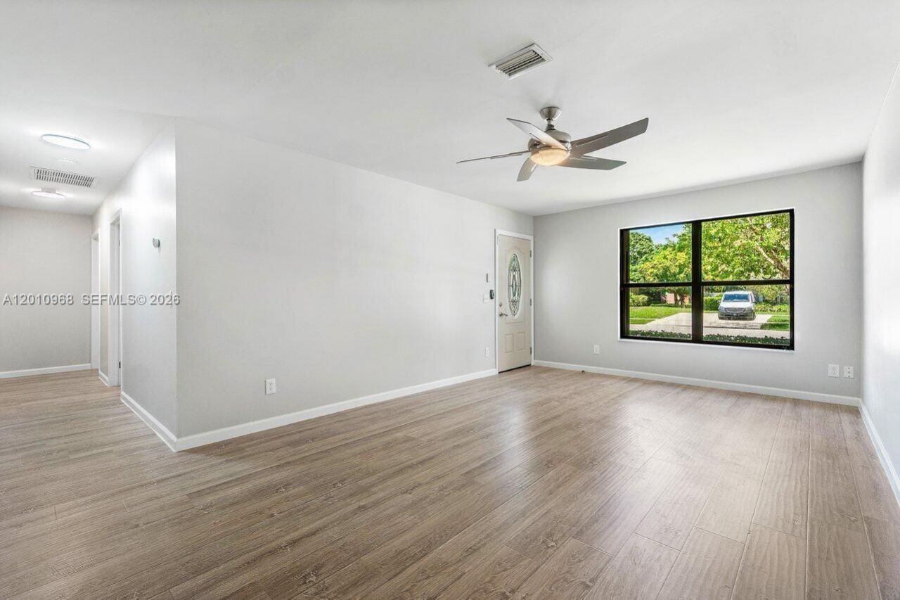 1367 Riverside Cir , Unit 1367, Wellington, FL 33414 Photo